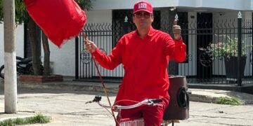 Marc Nava emprende viaje en bicicleta desde Valledupar hasta Bogotá para asistir a “El Último Baile” de Silvestre Dangond
